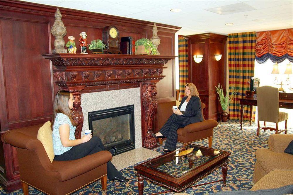 Hampton Inn & Suites Cleveland-Beachwood Værelse billede