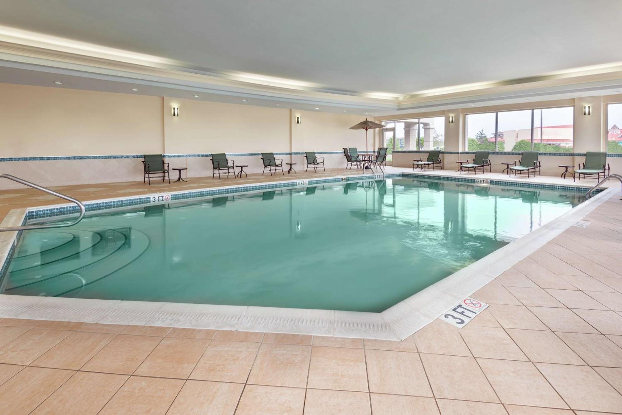 Hampton Inn & Suites Cleveland-Beachwood Eksteriør billede