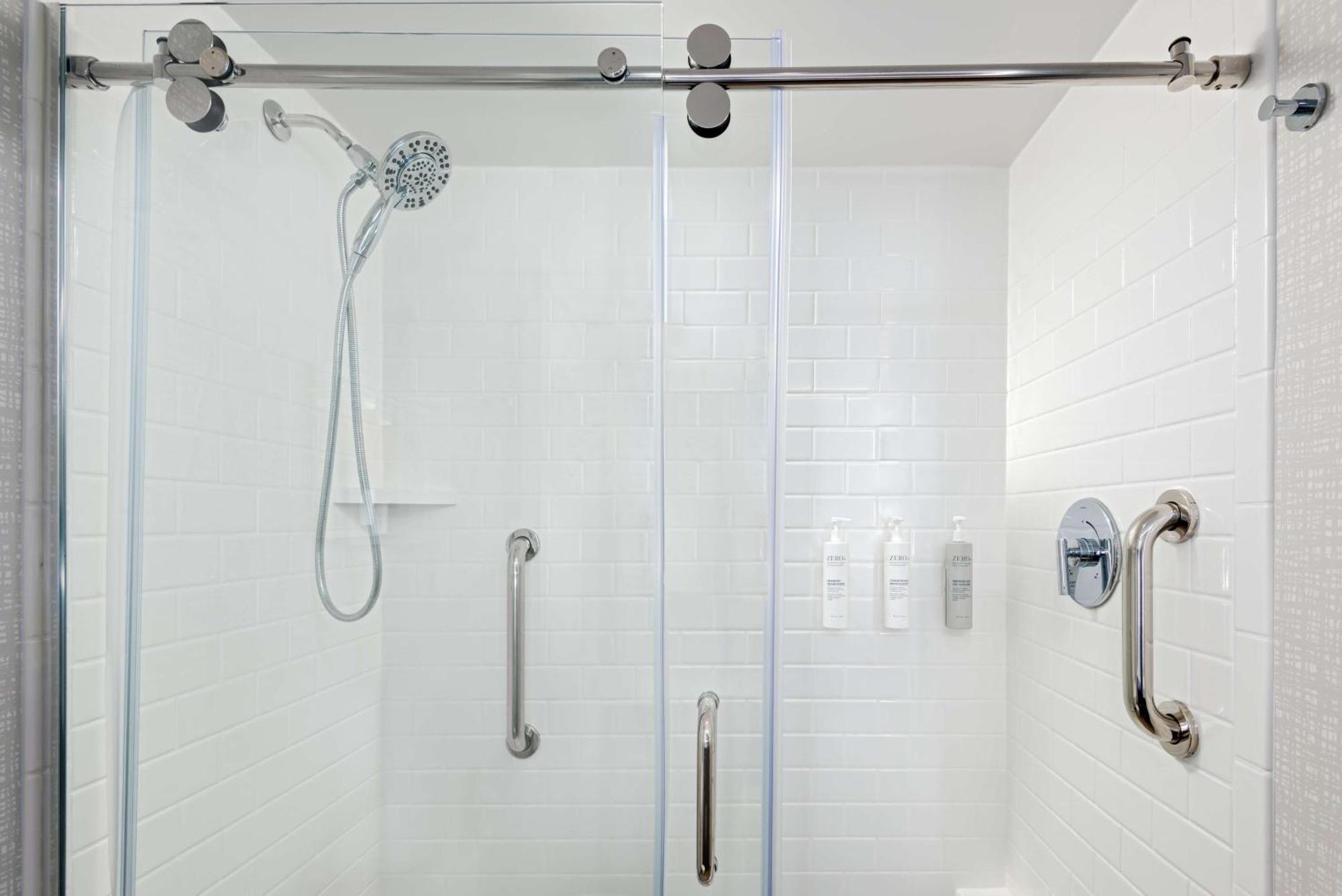 Hampton Inn & Suites Cleveland-Beachwood Eksteriør billede