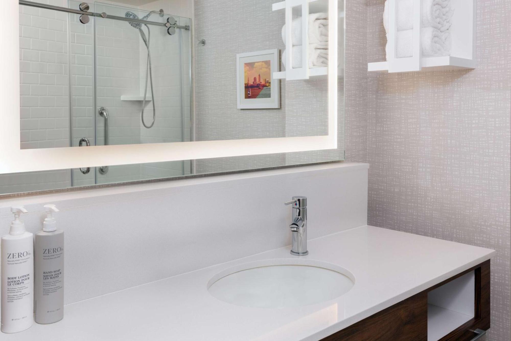 Hampton Inn & Suites Cleveland-Beachwood Eksteriør billede
