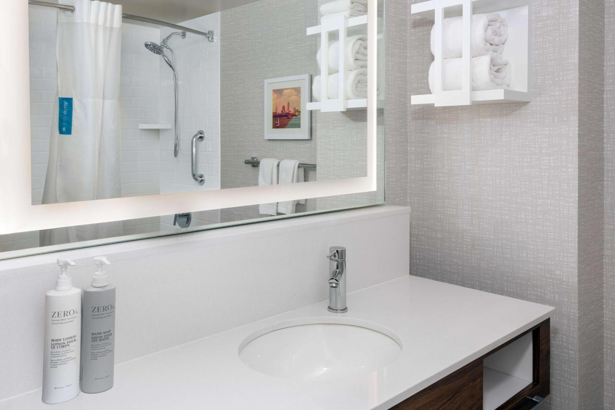 Hampton Inn & Suites Cleveland-Beachwood Eksteriør billede