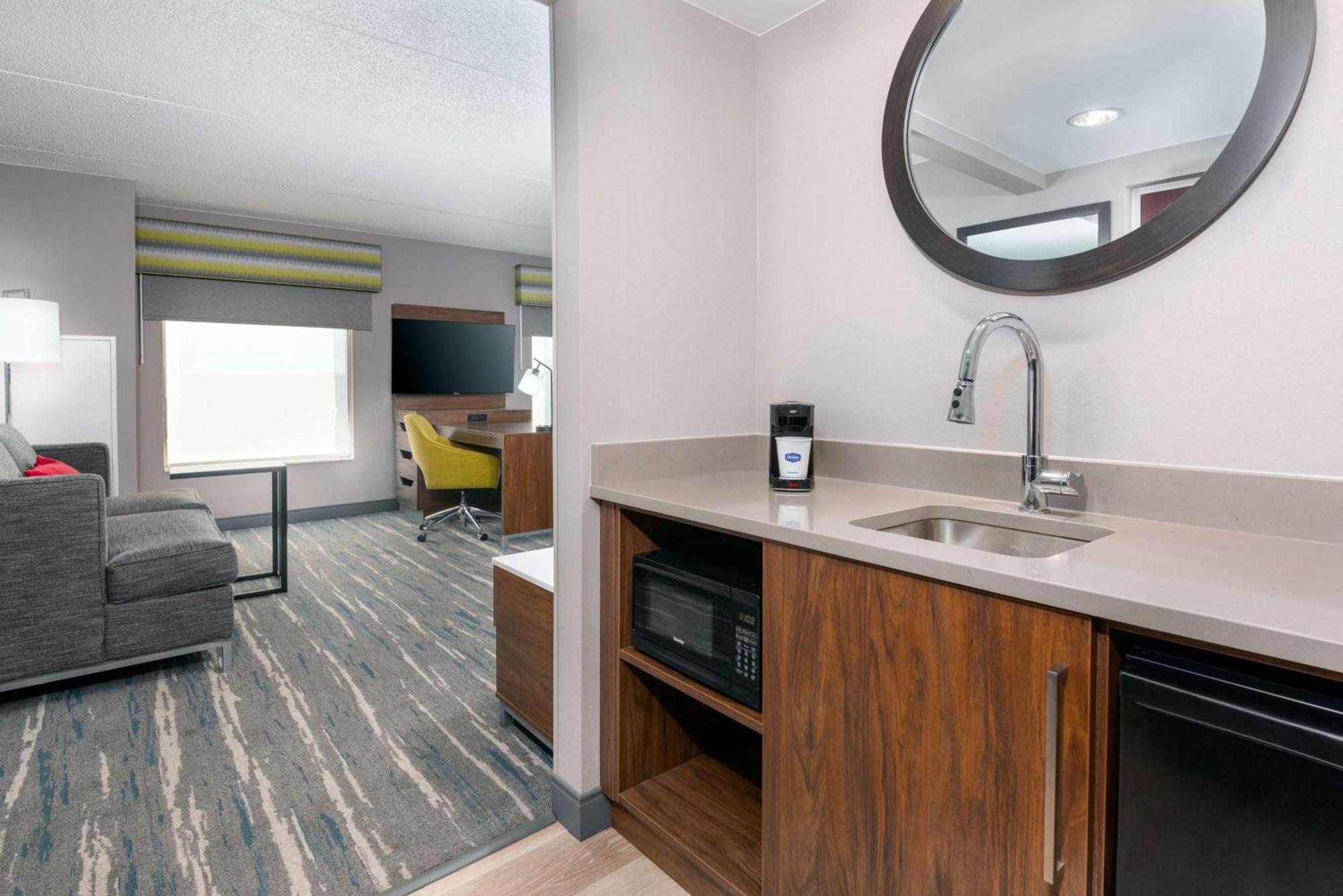 Hampton Inn & Suites Cleveland-Beachwood Eksteriør billede
