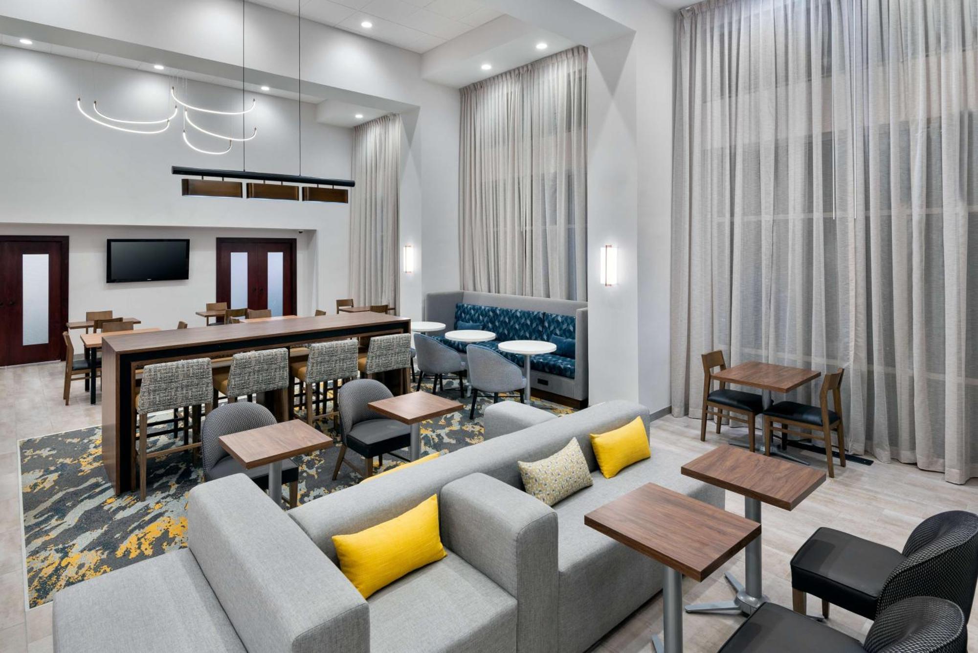 Hampton Inn & Suites Cleveland-Beachwood Eksteriør billede