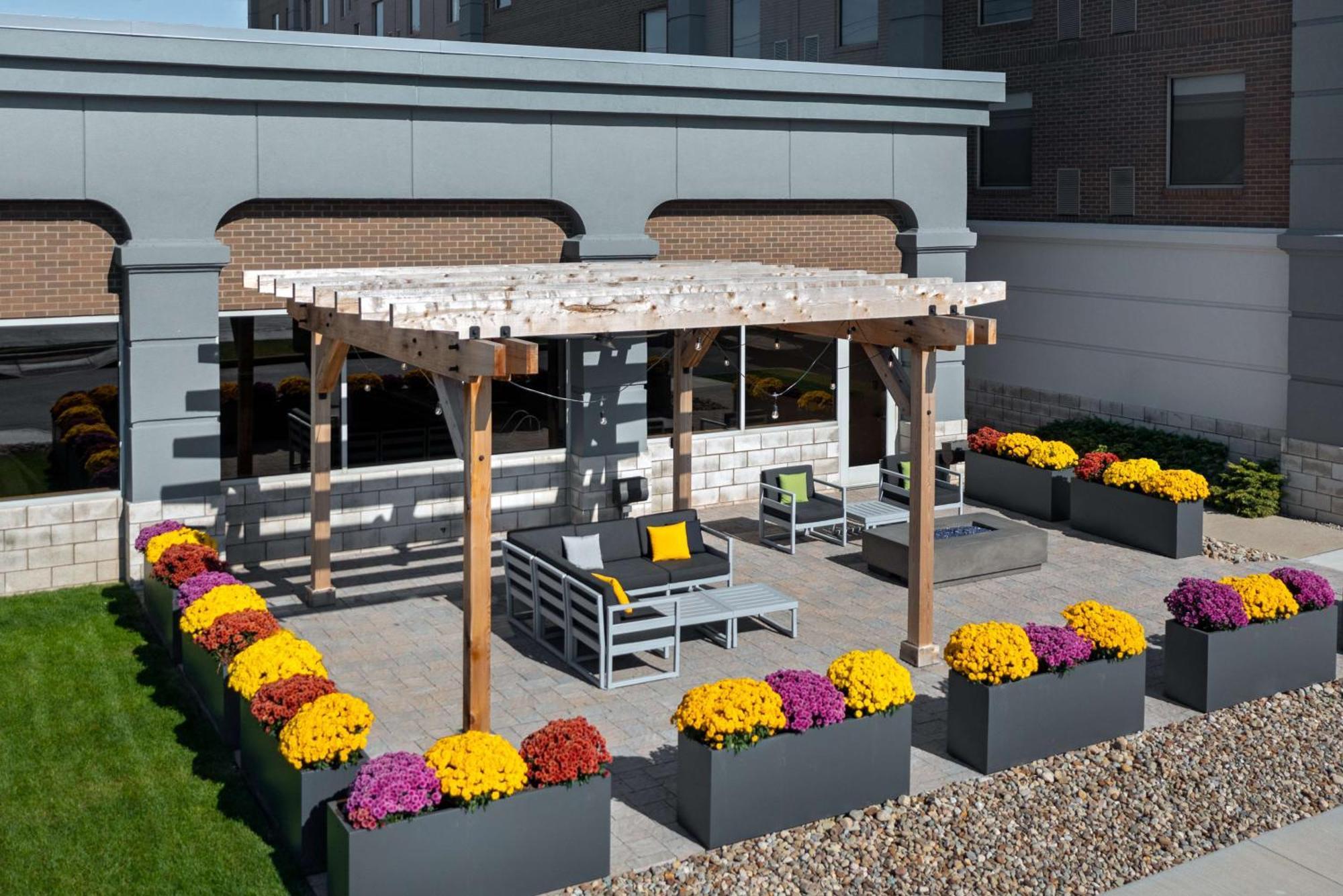 Hampton Inn & Suites Cleveland-Beachwood Eksteriør billede