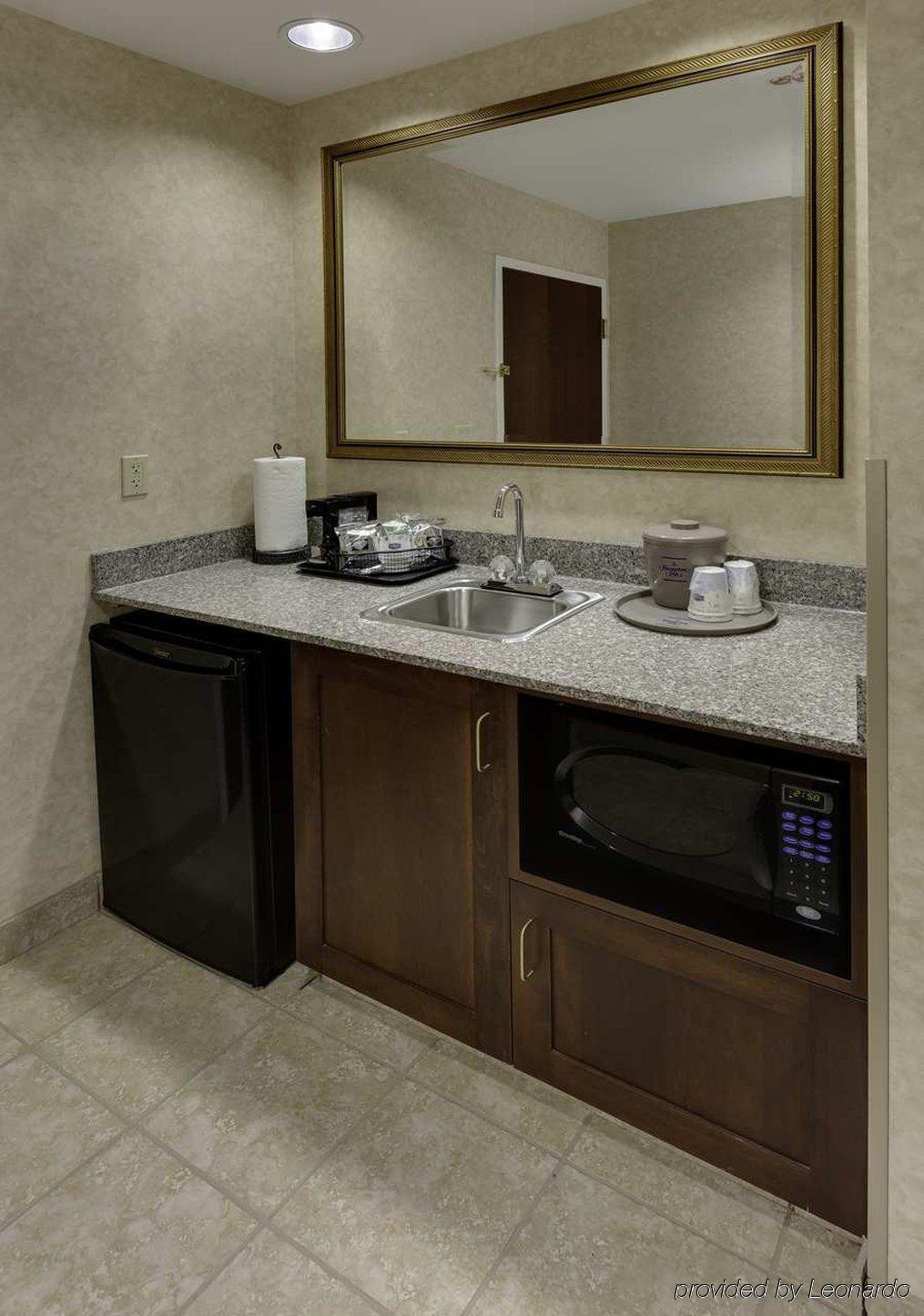 Hampton Inn & Suites Cleveland-Beachwood Eksteriør billede