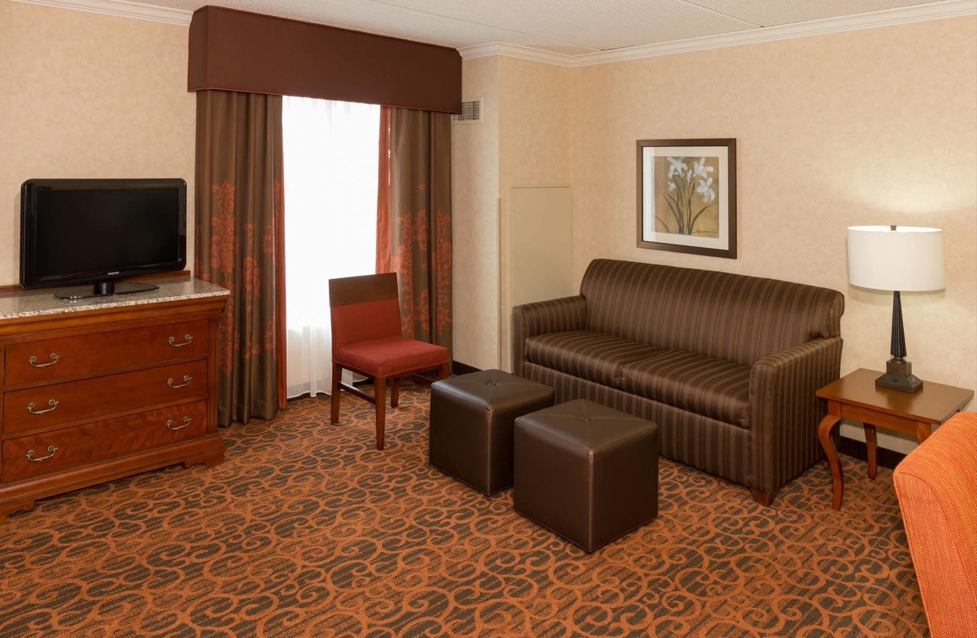 Hampton Inn & Suites Cleveland-Beachwood Eksteriør billede